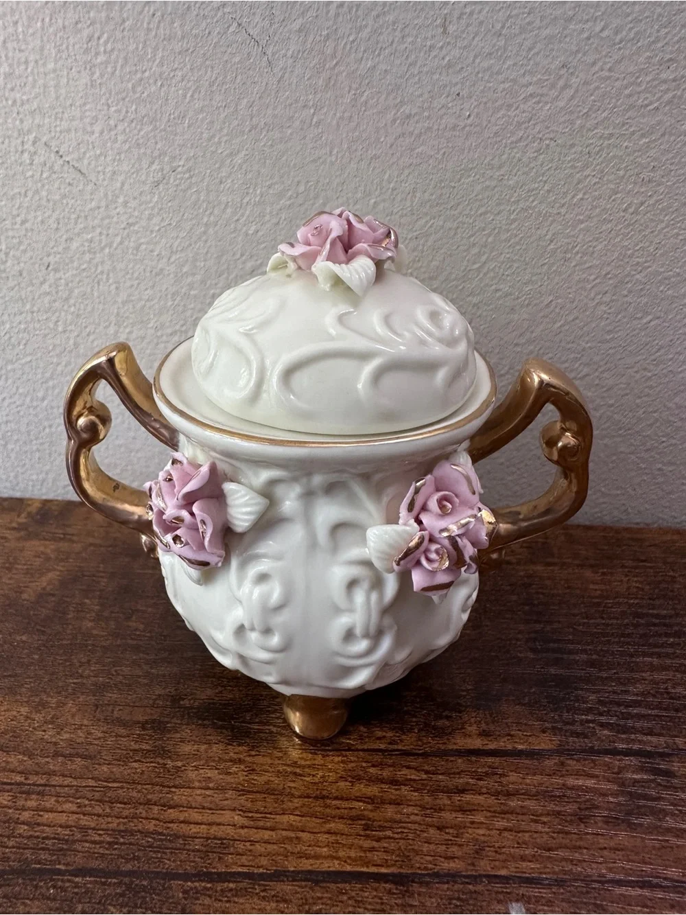 Vintage Cracker Barrel Ivory Porcelain 6 Pc Tea Set Raised Pink Roses Gold Trim